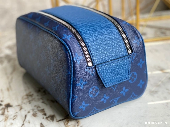 AAA Replica Ru TOILET KIT POUCH VUITTON DOPP LOUIS 0725
